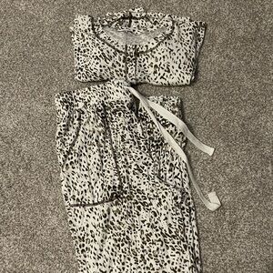 JODIFL Animal Print Lounge Set